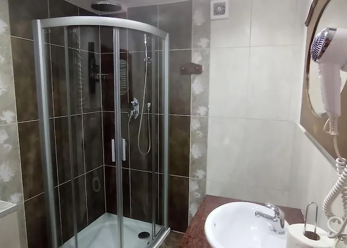 Spacious In District. Appartement Wrocław