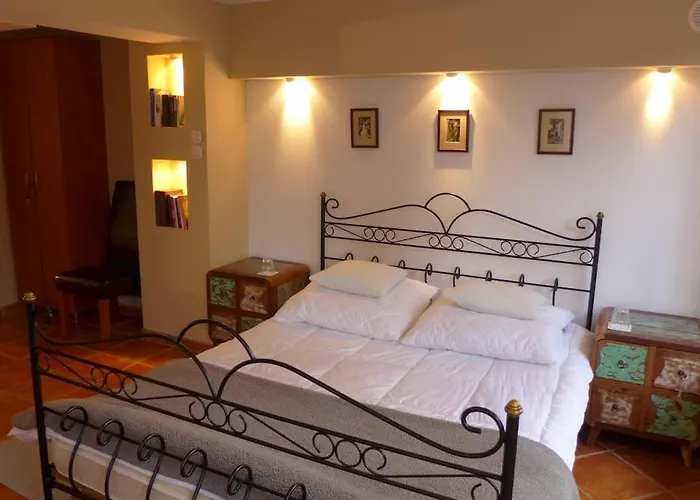 Spacious In District. Apartment *