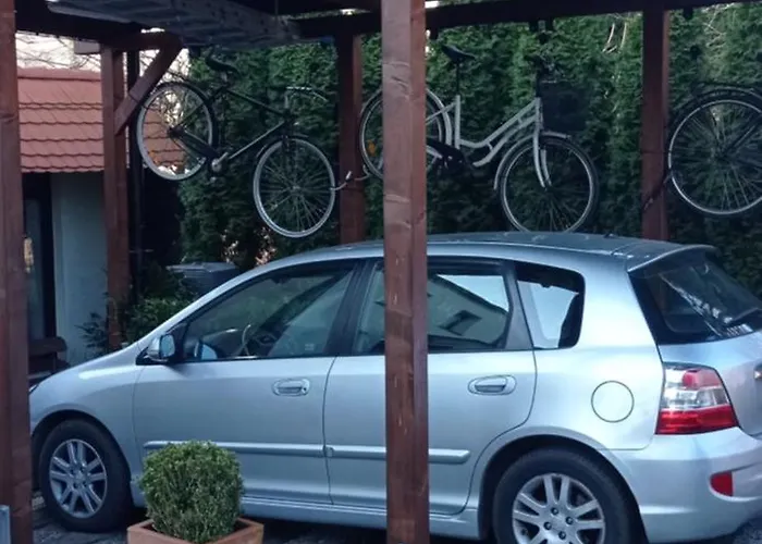 Apartment Spacious In District. *